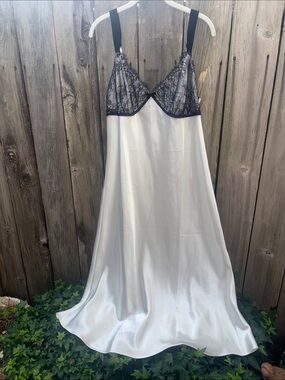Morgan Taylor White Slip with Black Lace Bodice